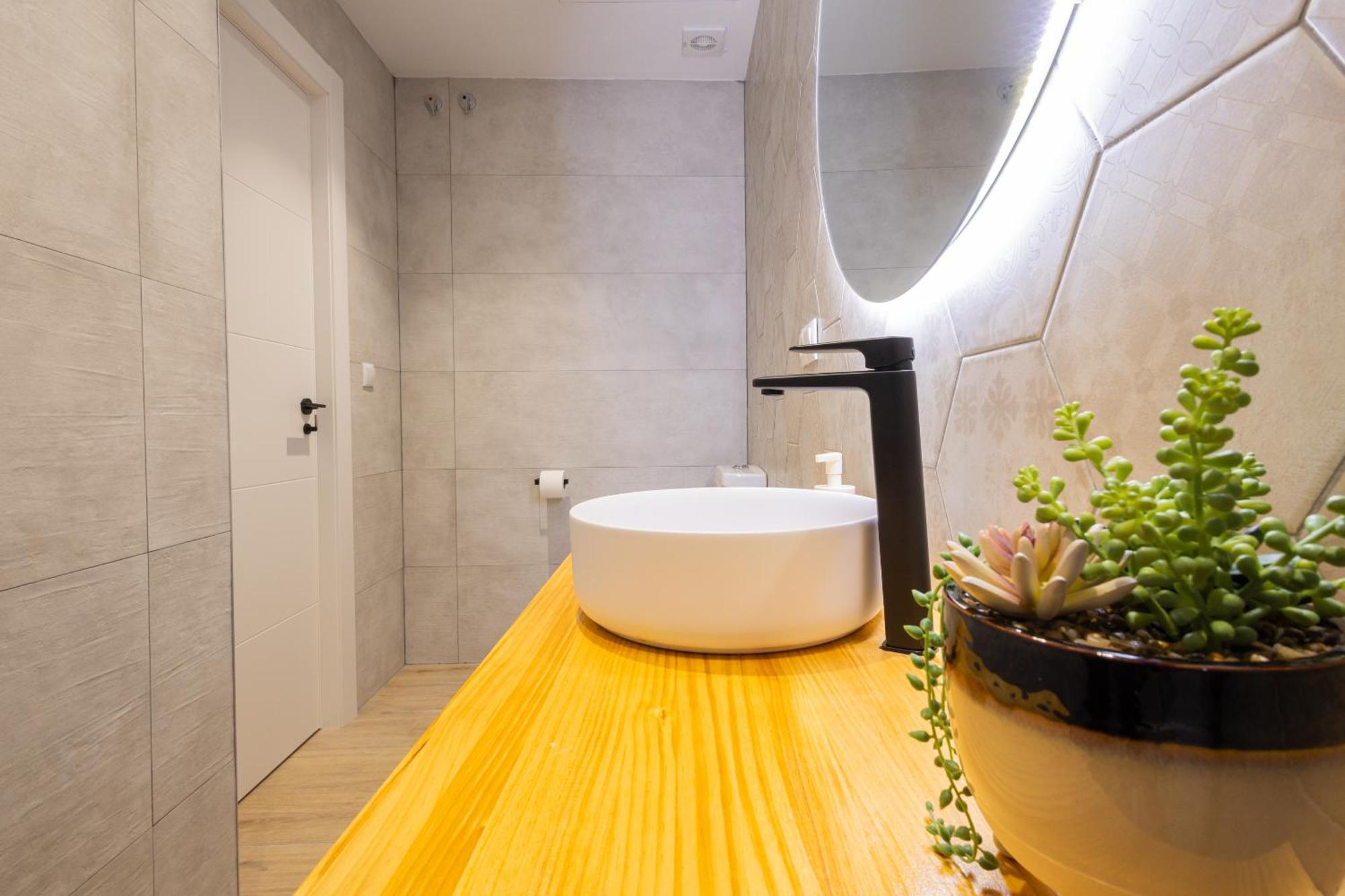 Florit Flats - The Trafalgar Apartments I บาเลนเซีย ภายนอก รูปภาพ