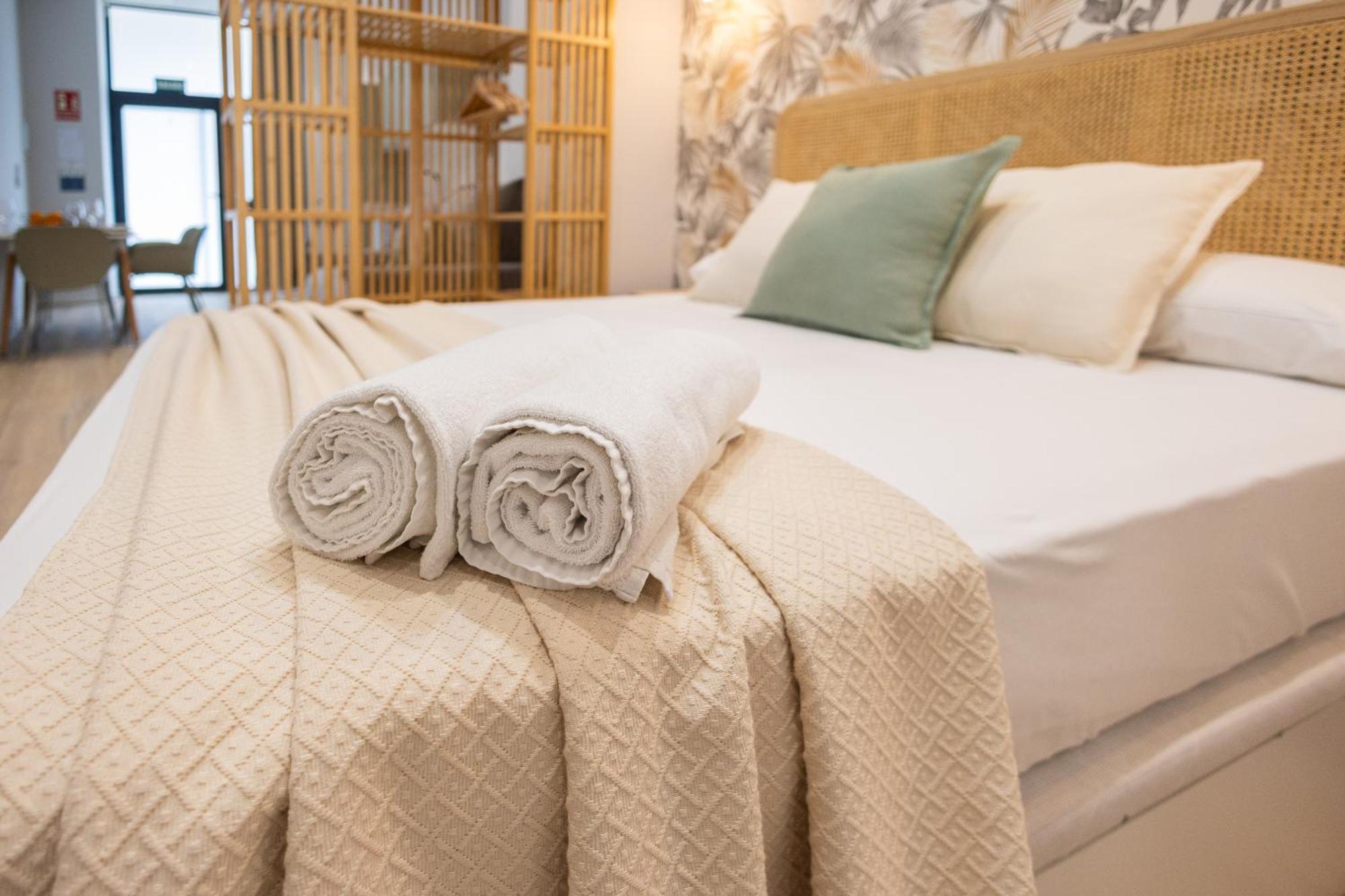 Florit Flats - The Trafalgar Apartments I บาเลนเซีย ภายนอก รูปภาพ